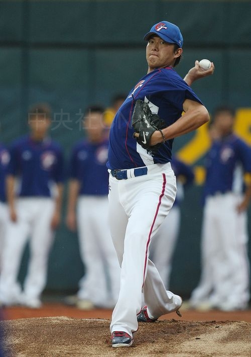 旅美職棒投手王建民重披中華隊戰袍，回台參加「2011MLB全明星台灣大賽」。