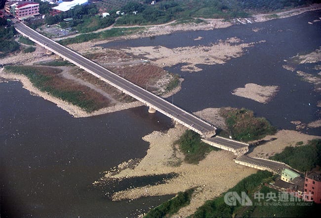 1999台中東勢長庚大橋