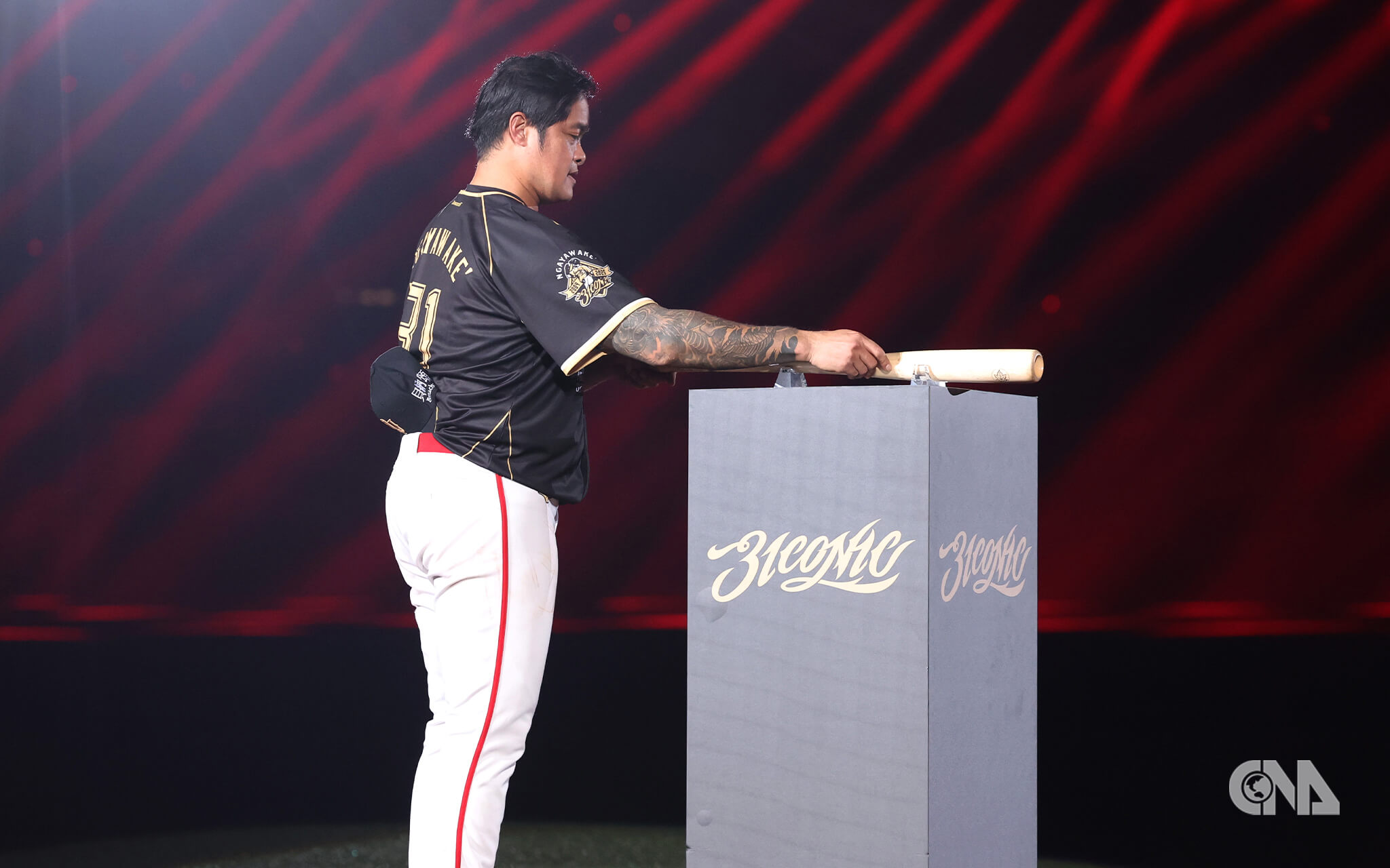 中職味全龍「大師兄」林智勝舉行引退賽最終戰，轟出生涯第305轟