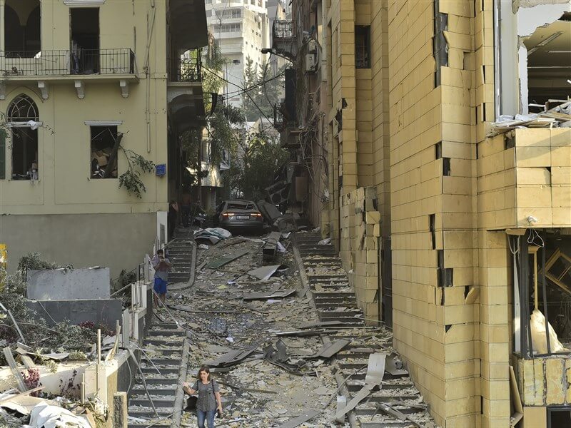 民眾要求法國接手治理