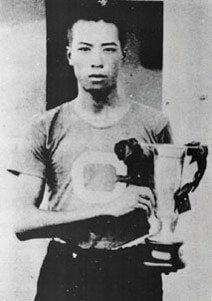 日本殖民年代擔任倉庫管理員的張星賢，一個月工資只有36日圓，卻成為台灣運動史上首位參加奧運的台灣人。（田徑協會提供）