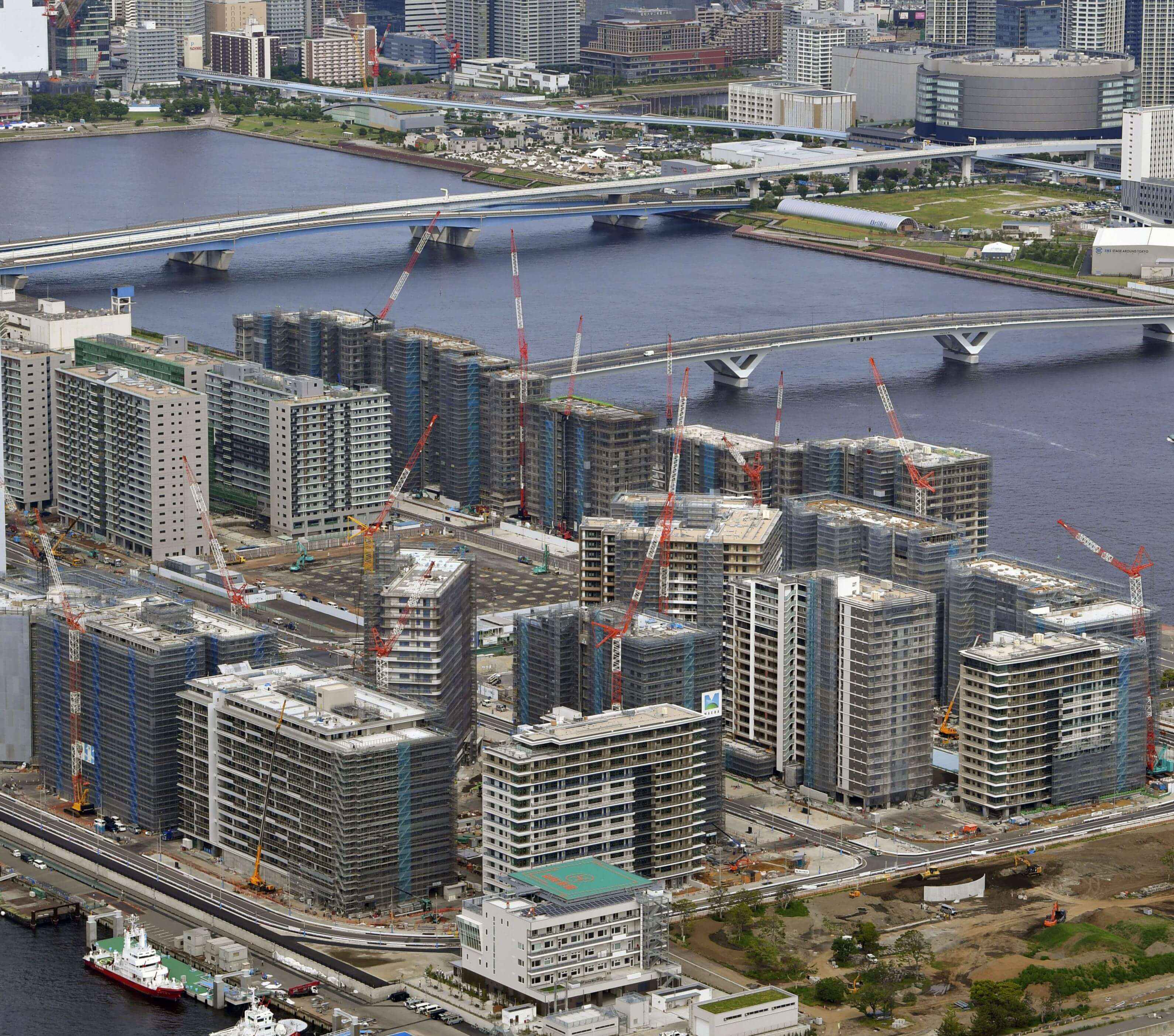 三井不動產Residential規劃每棟建築的棟距與角度配置，住戶不用爬到高樓層也能享受東京灣景觀。（檔案照片／共同社提供）